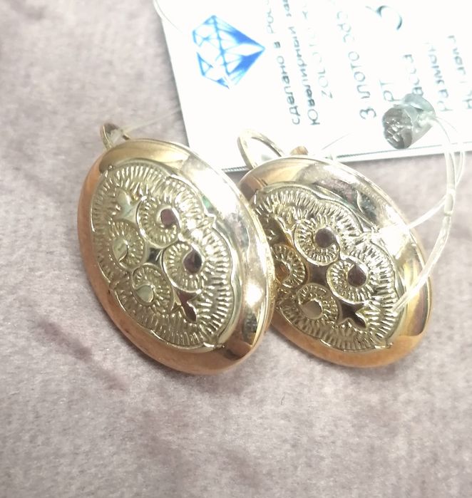 Золотые серьги новые