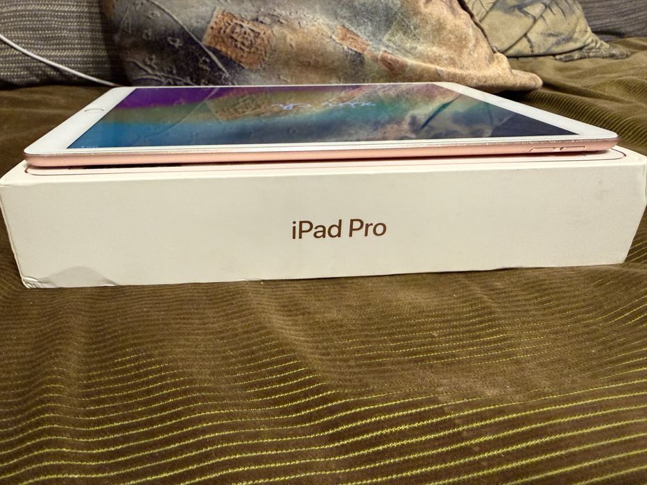 Apple iPad Pro 10.5-inch Wi-Fi 64GB Rose Gold