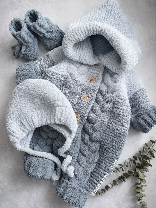 Продам детский комбинезон