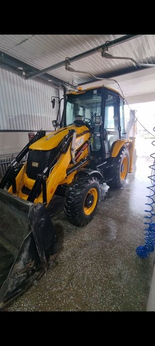 Услуги экскаватора-погрузчика