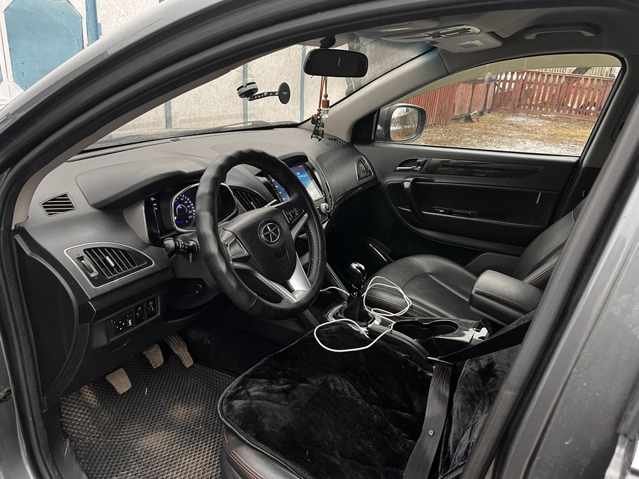 Продам  jac s5 в отличном состояний