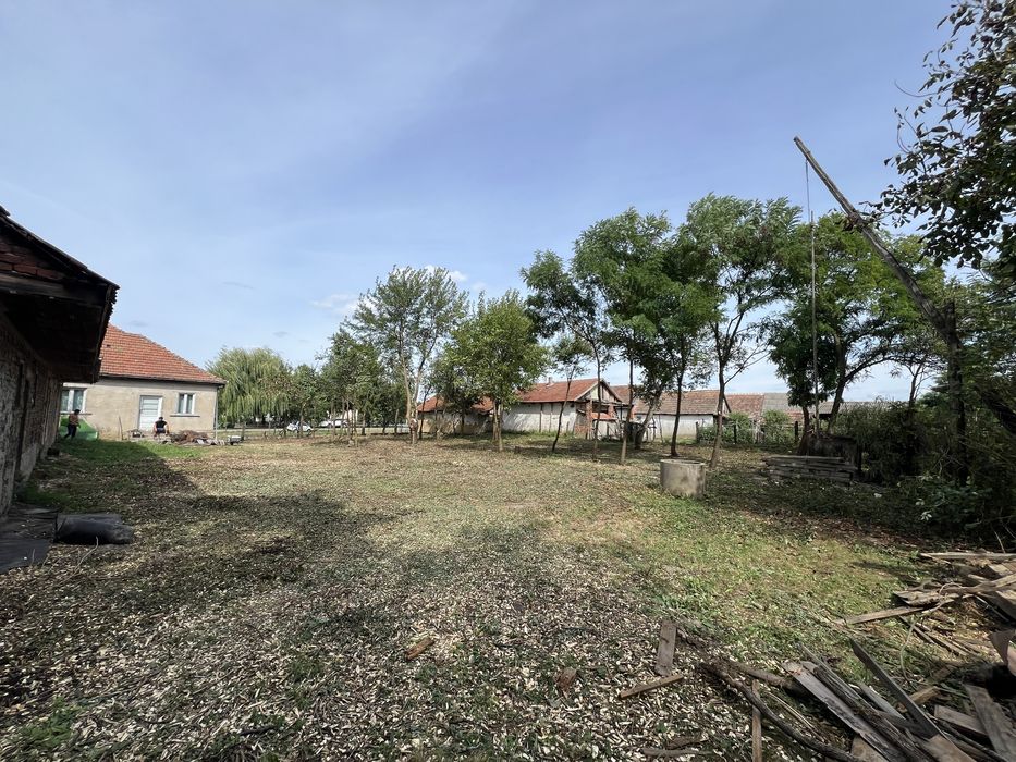 Casa 4 camere Sat Petea