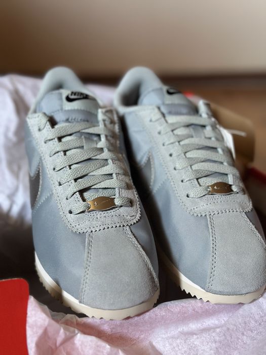 Дамски маратонки Nike Cortez Textile