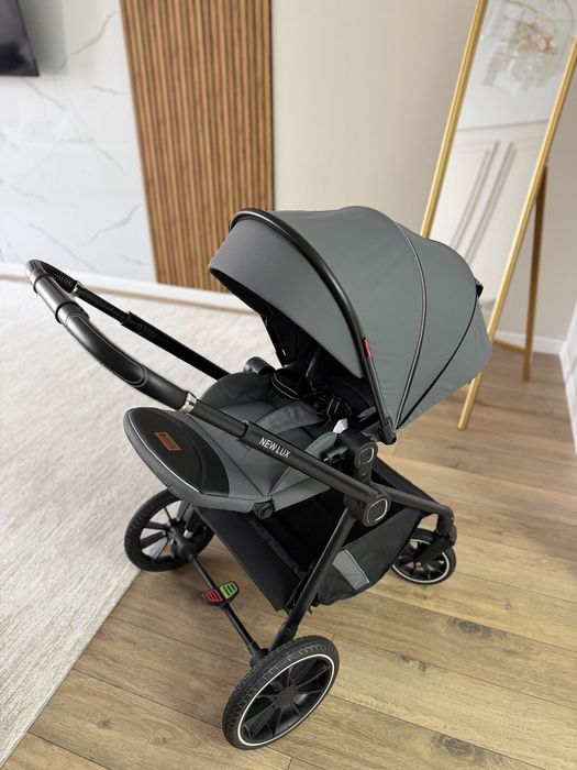 Продаю коляску в отличном состоянии