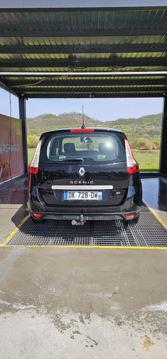 Renault Grand Scenic, an 2014, motor 1.5, 7 locuri.