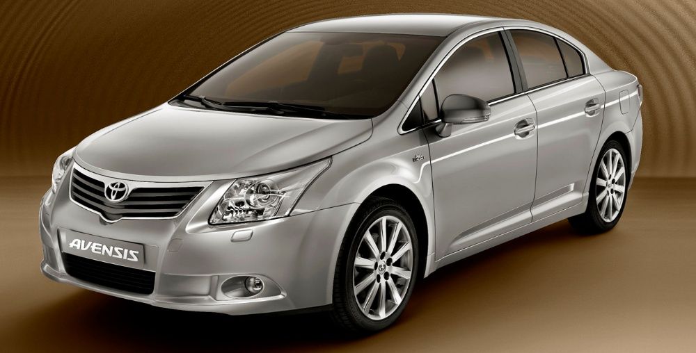 Фары на Toyota Avensis 2009