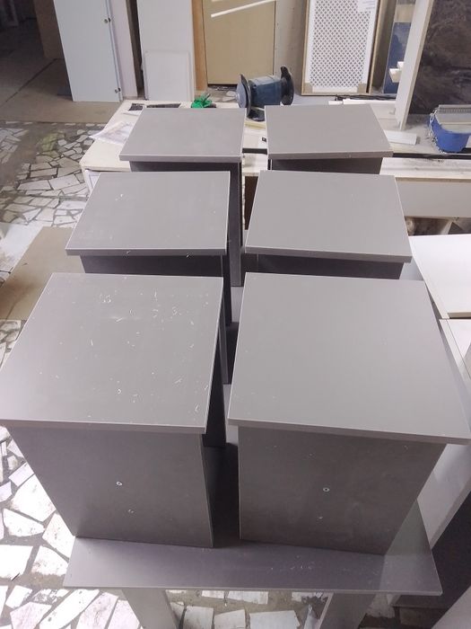 Стол кухонный с 6 табуретками