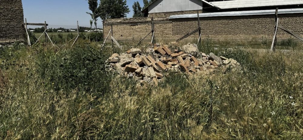 Bog'ishamol Yo'l bo'yiga yaqin 4-Sotix Yer Sotiladi. Йер Сотилади.