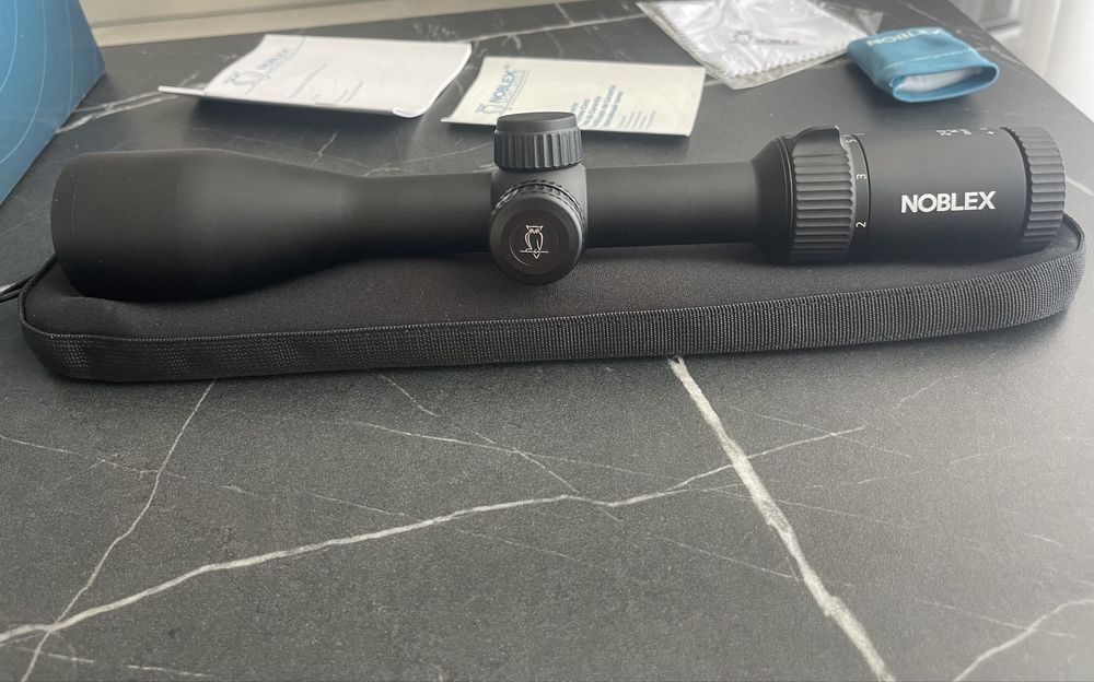 Luneta vanatoare Docter Noblex 2-12x50 cu punct rosu Made in germany