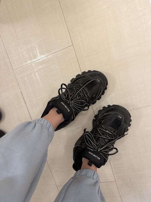 Balenciaga Led track