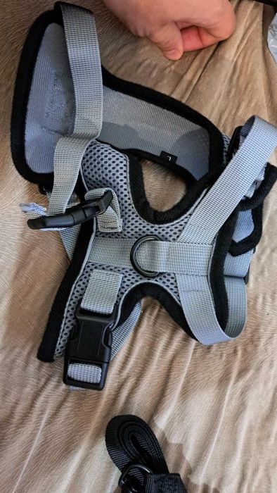 Нагръдник за малко куче с повод L