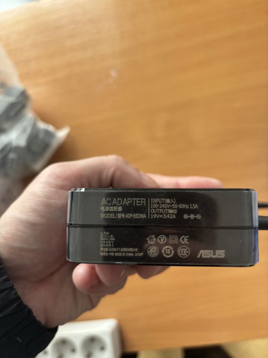 Зарядное устройство на ноутбук Asus