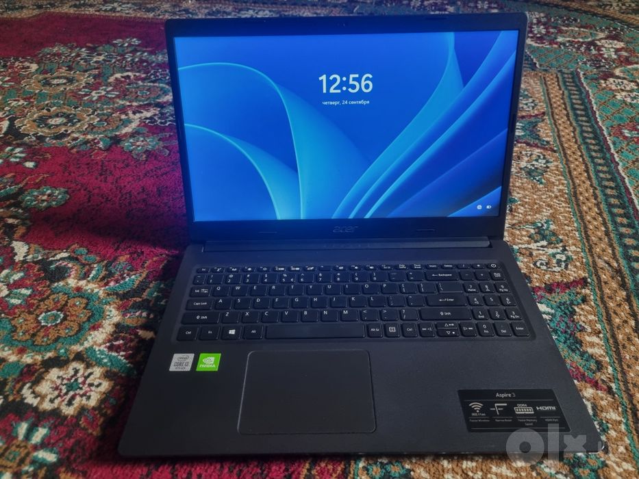 Acer noutbuk sotiladi.