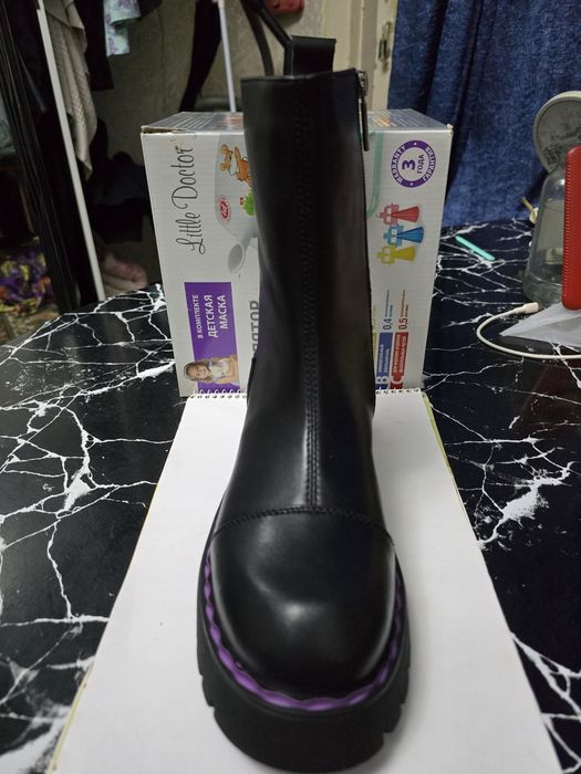 Сапоги кожаные новые.