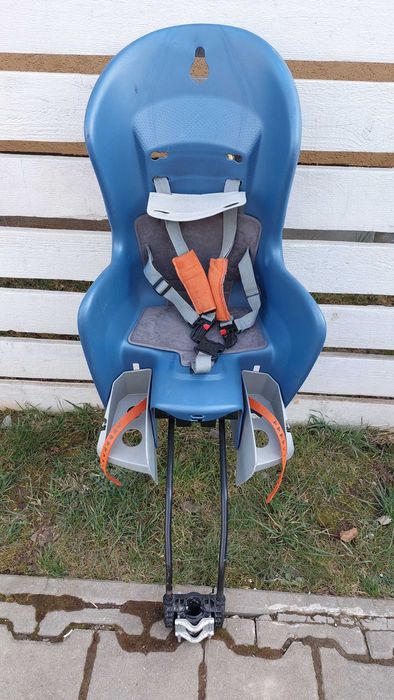 Scaun de bicicleta pt copii. Montare pe spate