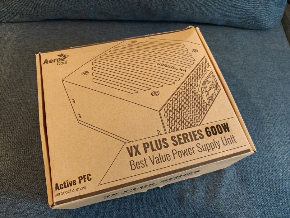 Sursa PFC VX plus 600W foarte puțin folosită