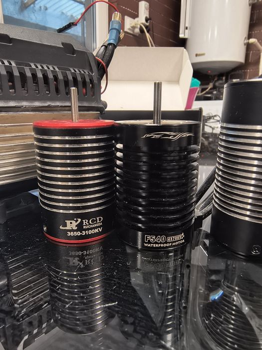Vând motoare brushless automodele