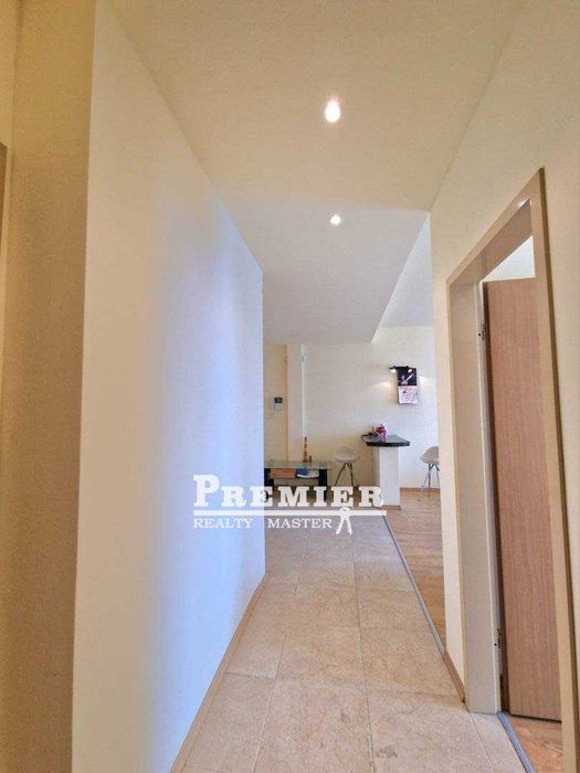 Продава се Двустаен апартамент в к.к. Слънчев бряг - 100 кв.м за 950 €/кв.м - Снимка #11