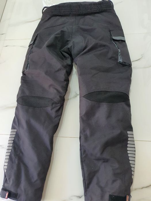 Pantaloni motocicleta