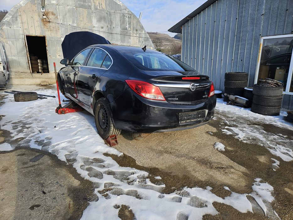 Opel Insignia 2.0 CDTI 160k. 2011г. НА ЧАСТИ