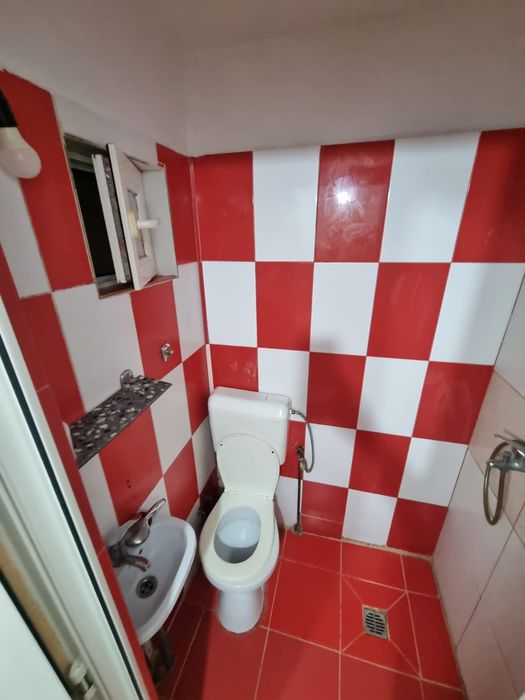 Garsoniera de închiriat