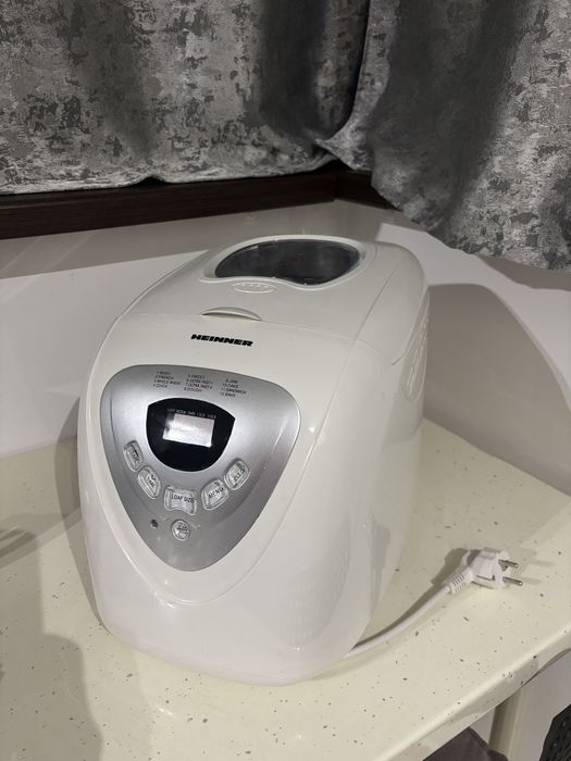Masina de paine Heinner 900 g, 12 programe, Alb
