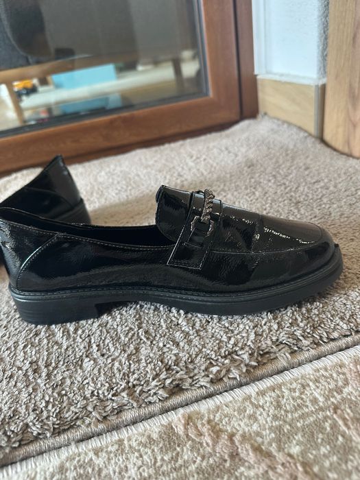 Дамски обувки €6 размер на стелка 26см.