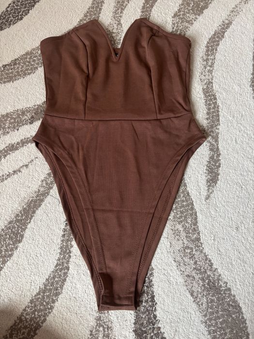 Бодита в черно и кафяво