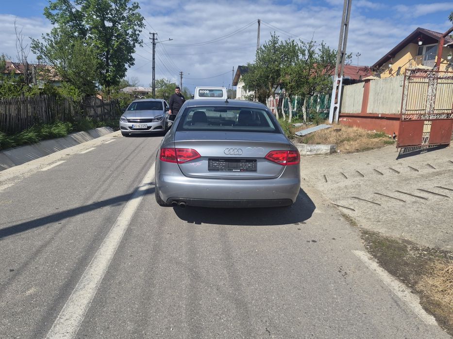Dezmembrez audi a4 b8,1.8 benzina