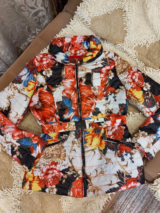 Демисезонная куртка. 46-48 размер.