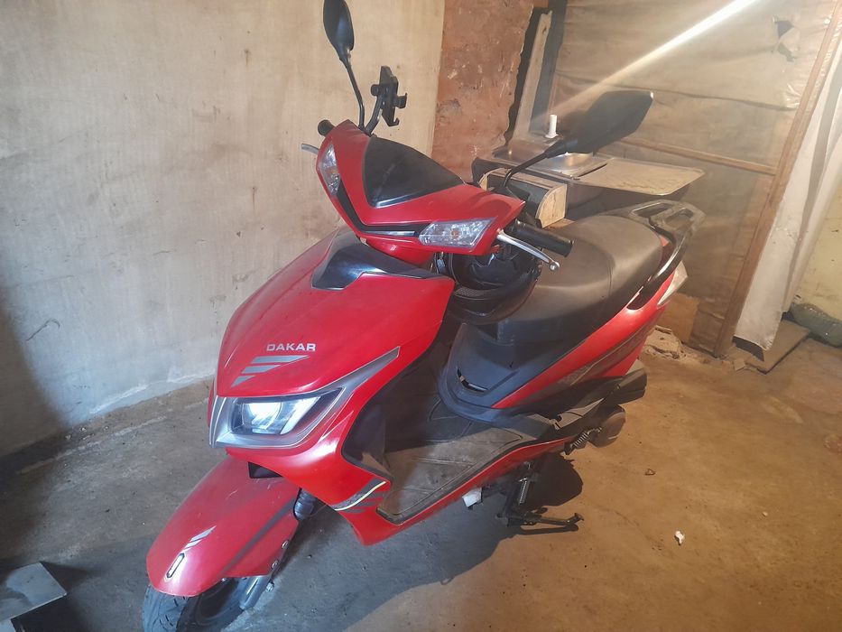Скутер, мопед Dakar 125 куб