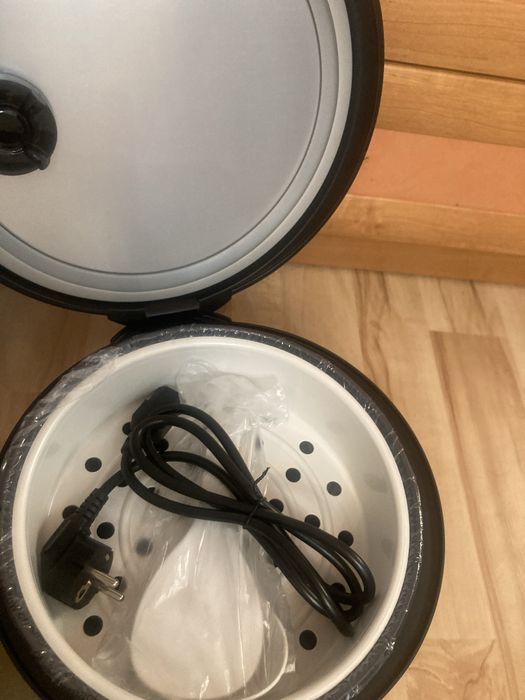 Продаю мультиварку новую