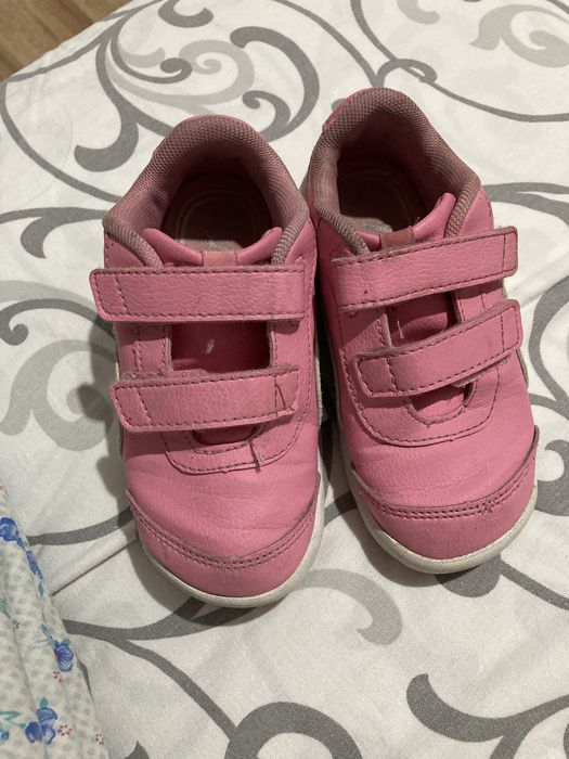 Кроссовки для девочек