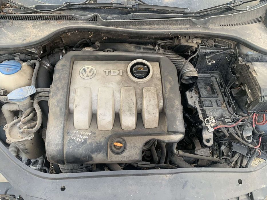 Фолксваген Голф 5 1.9 тди 105 коня  2007 год  код на мотора BKC