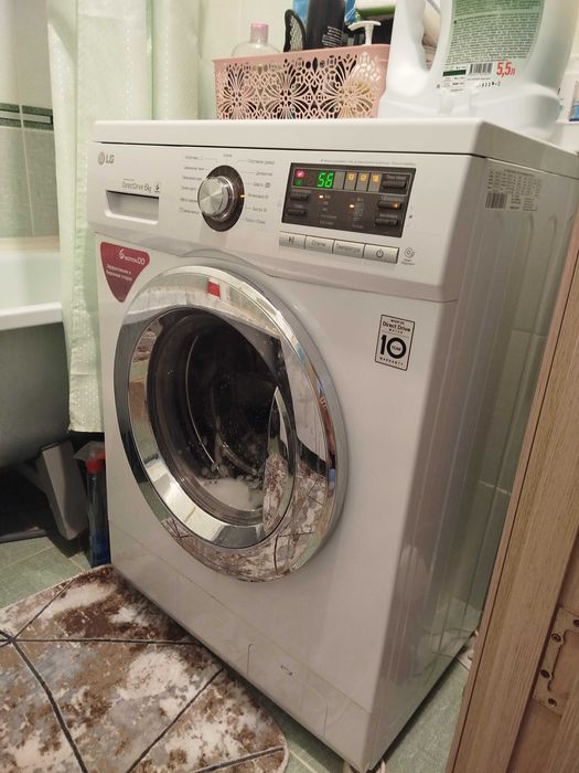 Продам стиральную машину LG