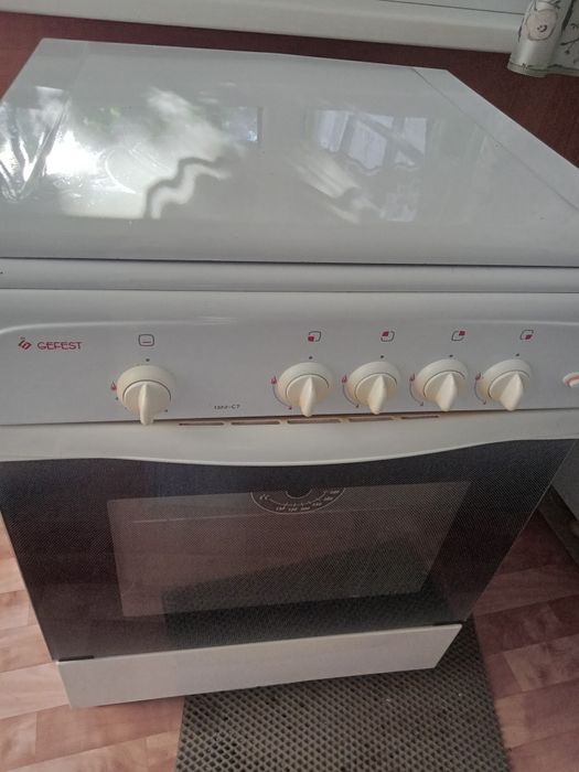 Продам газовую плиту Gefest (б/у)