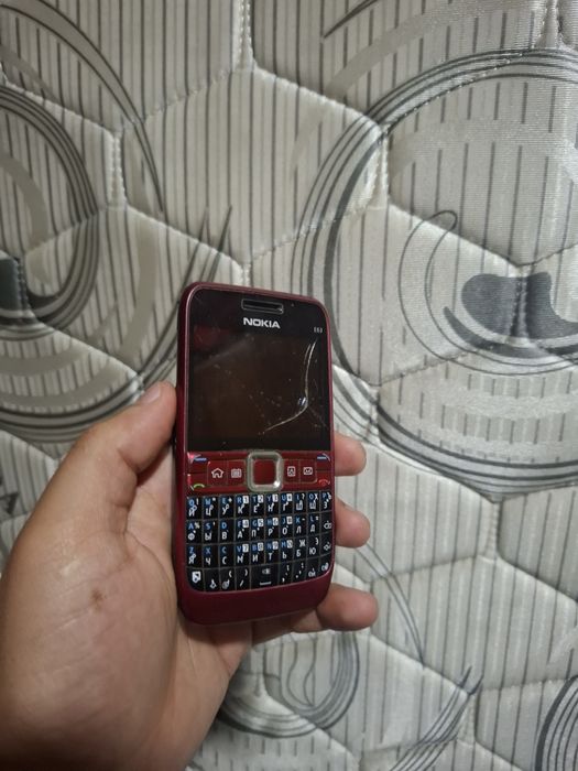 Nokia E 63 sotiladi