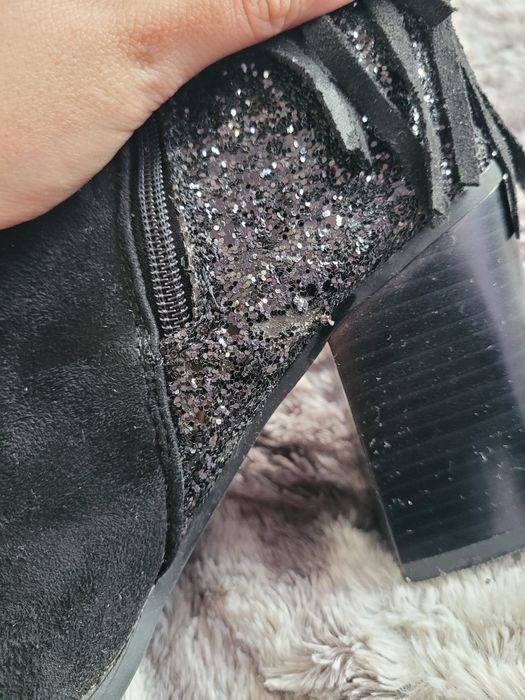 Botine negre cu toc gros