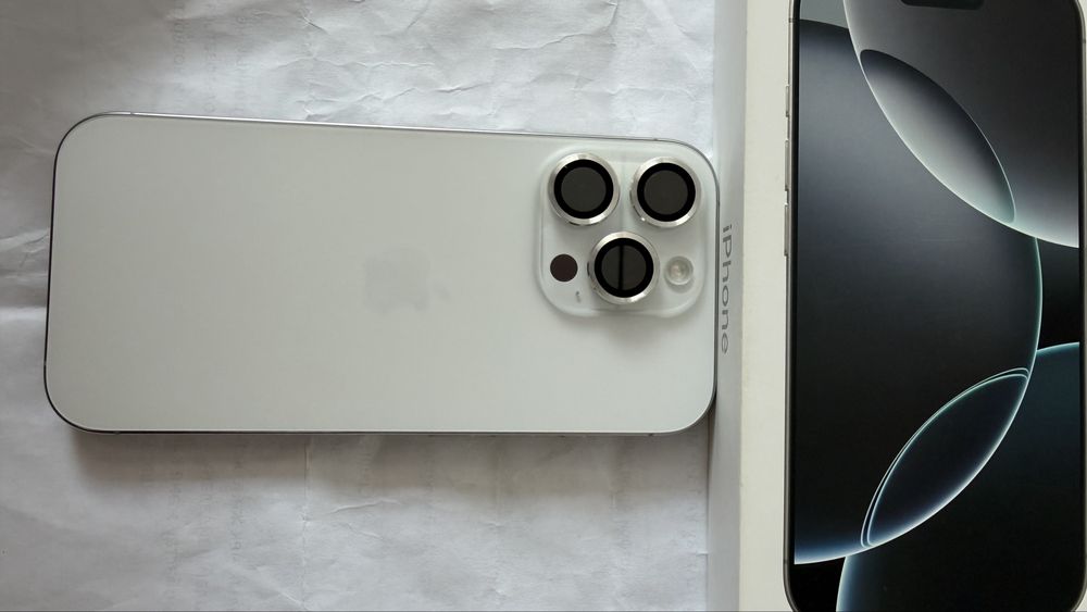 Продам Iphone 16 pro