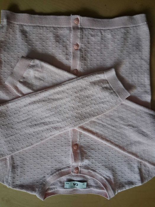 Поличка и две жилетки за момиченце на 6-7 години