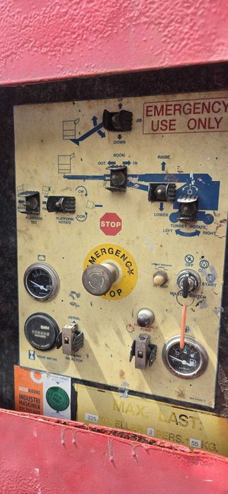 1996 Mark industri ch 660 nacelă telescopică pe roți — 22 m — 7.500 €