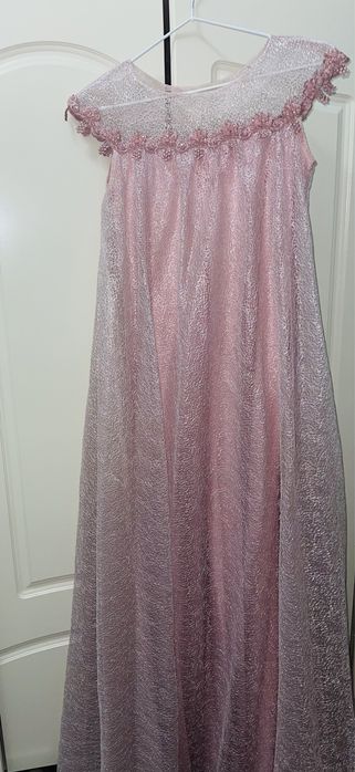 Vecherniy koyne 36razmer atigi 200ming