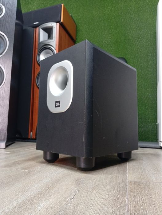 Активен субуфер JBL sub 200/230
