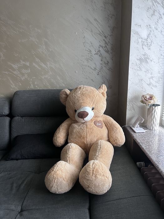 Голяма плюшена играчка