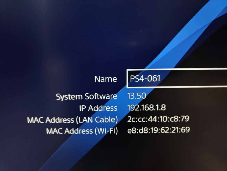 PS4 Pro + два контролера+ зарядна станция + 2 игри