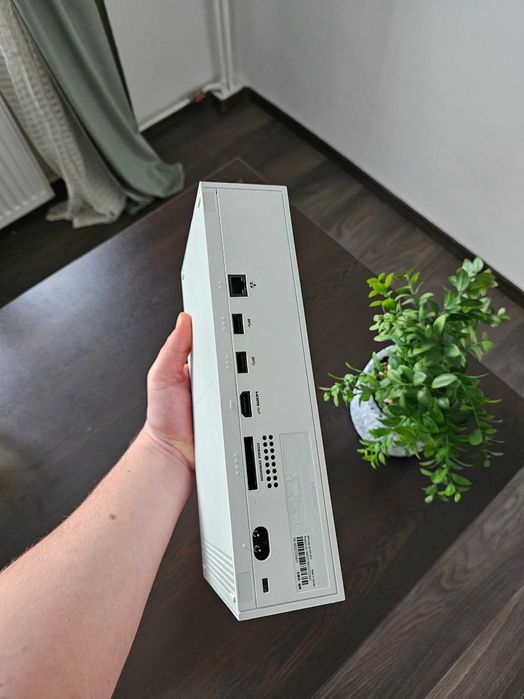 Vand XBOX Series S + 2 sau 1 Maneta