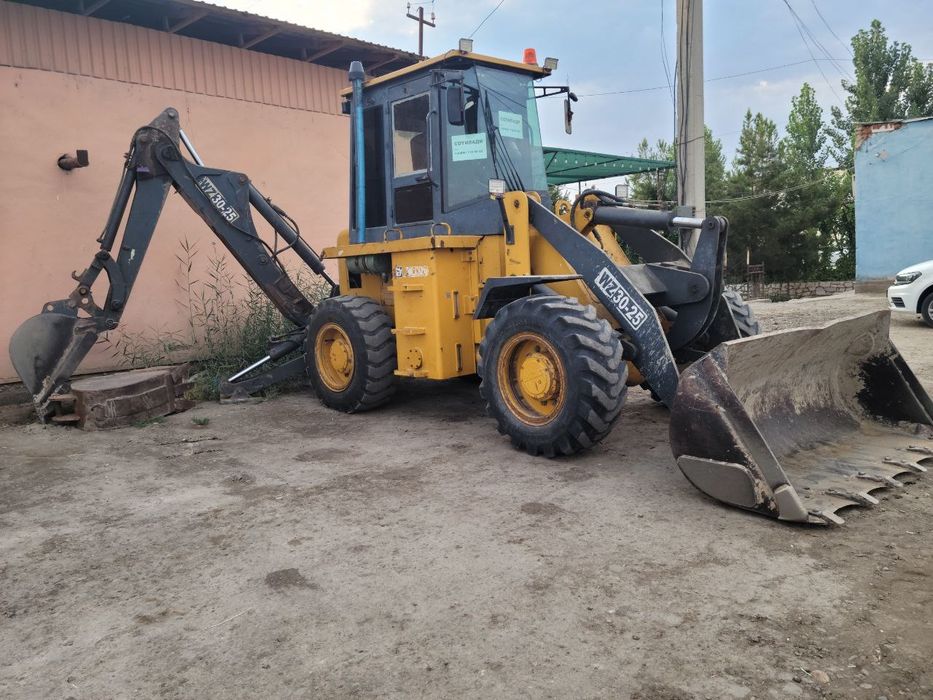 Продаётся погрузчик экскаватор