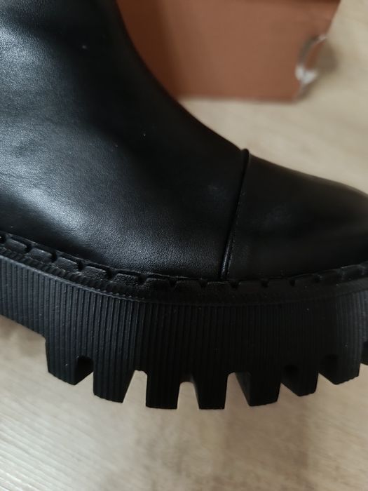 Новые зимние ботинки на девочку р36