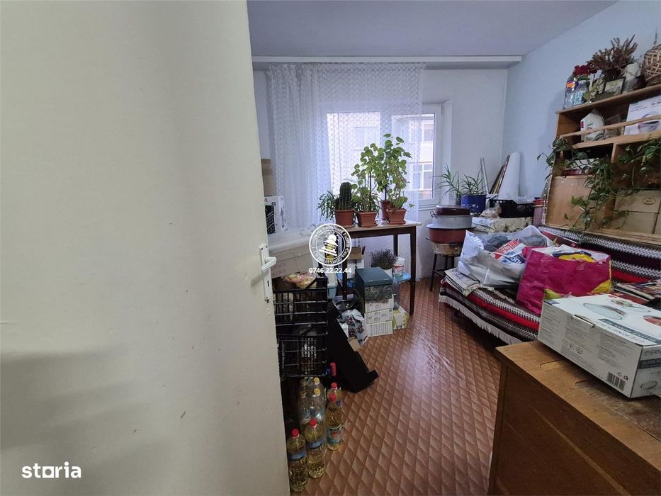 Apartament 3 camere de vanzare Dacia