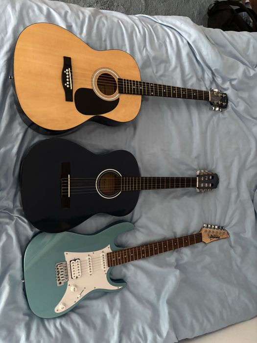 set de 3 chitari
